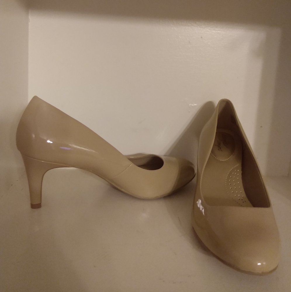 Nude heels
